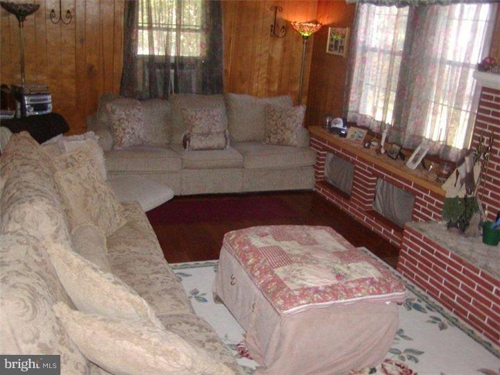 21 South Cedar Brook Road Sicklerville, NJ 08081 - Photo 15 of 23 Gallery Image 15