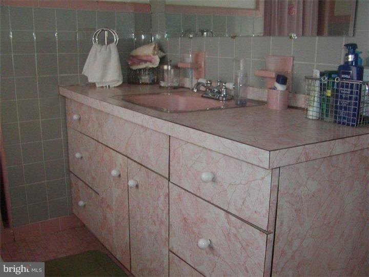 21 South Cedar Brook Road Sicklerville, NJ 08081 - Photo 18 of 23 Gallery Image 18