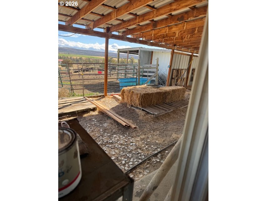 950 Southeast Dover Lane Madras, OR 97741 - Photo 12 of 27