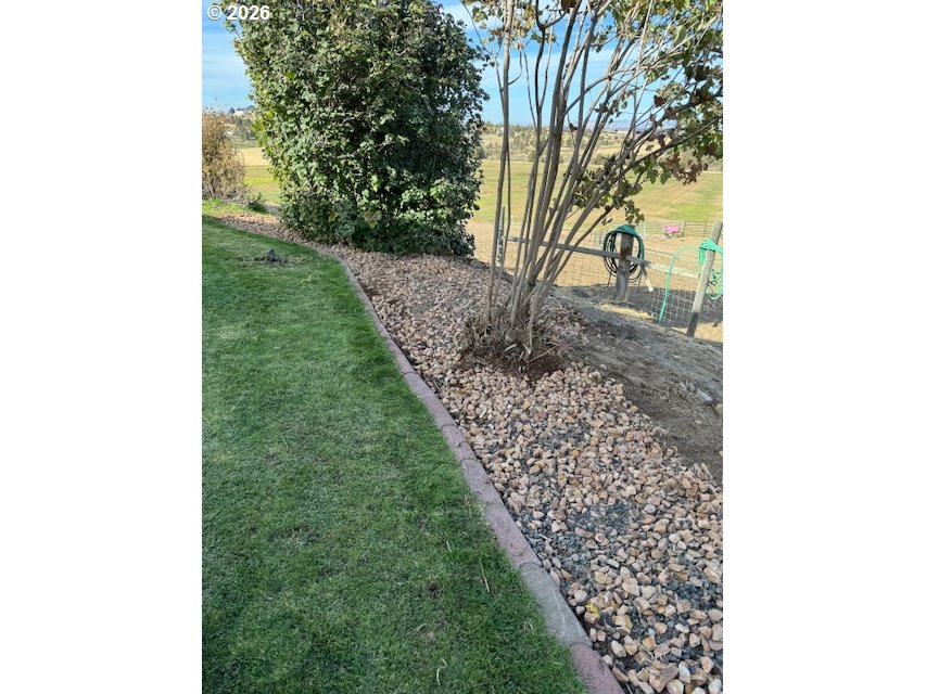 950 Southeast Dover Lane Madras, OR 97741 - Photo 5 of 27