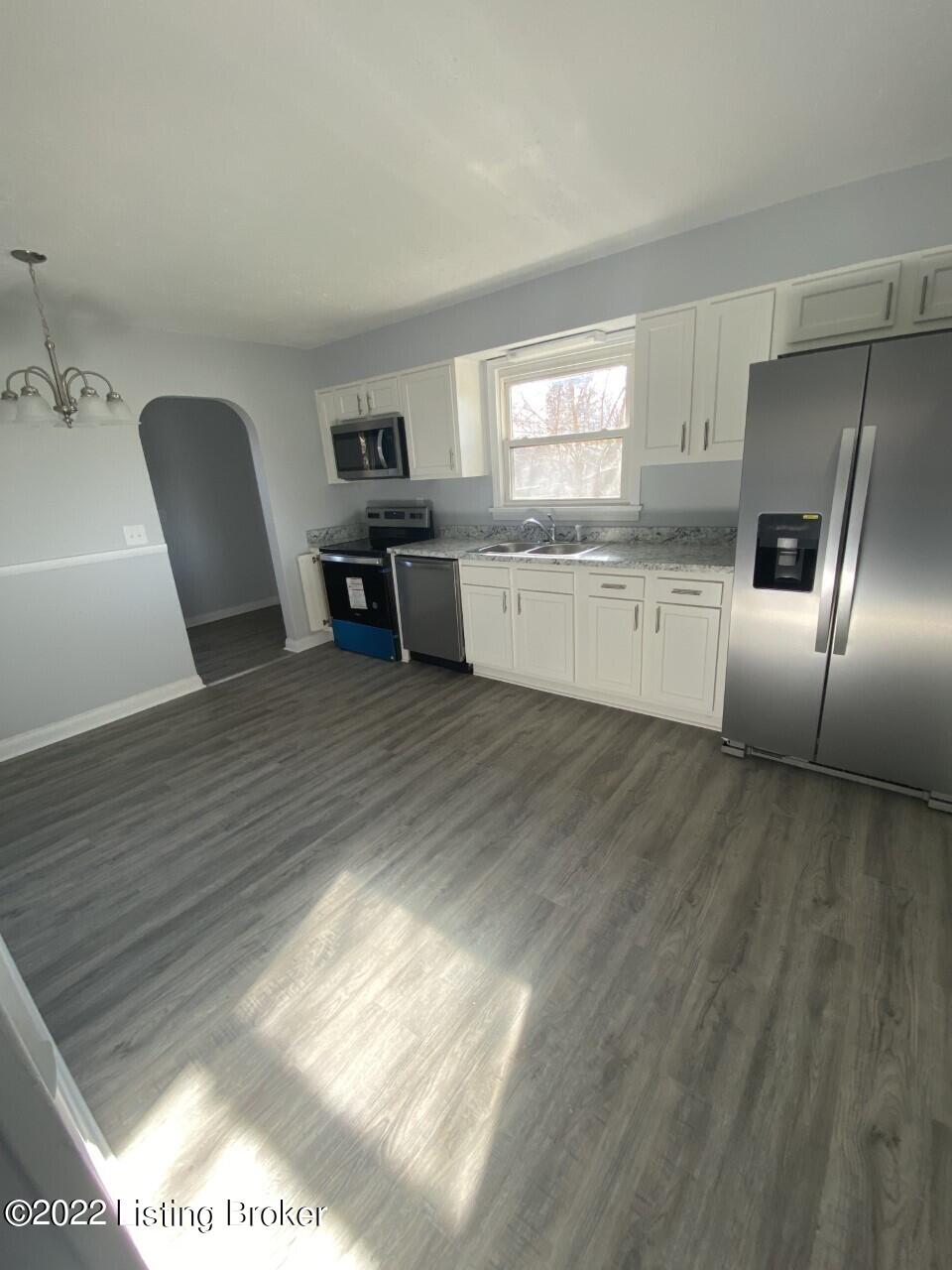 9021 Chenault Road Louisville, KY 40258 - Photo 9 of 27 chenault 3