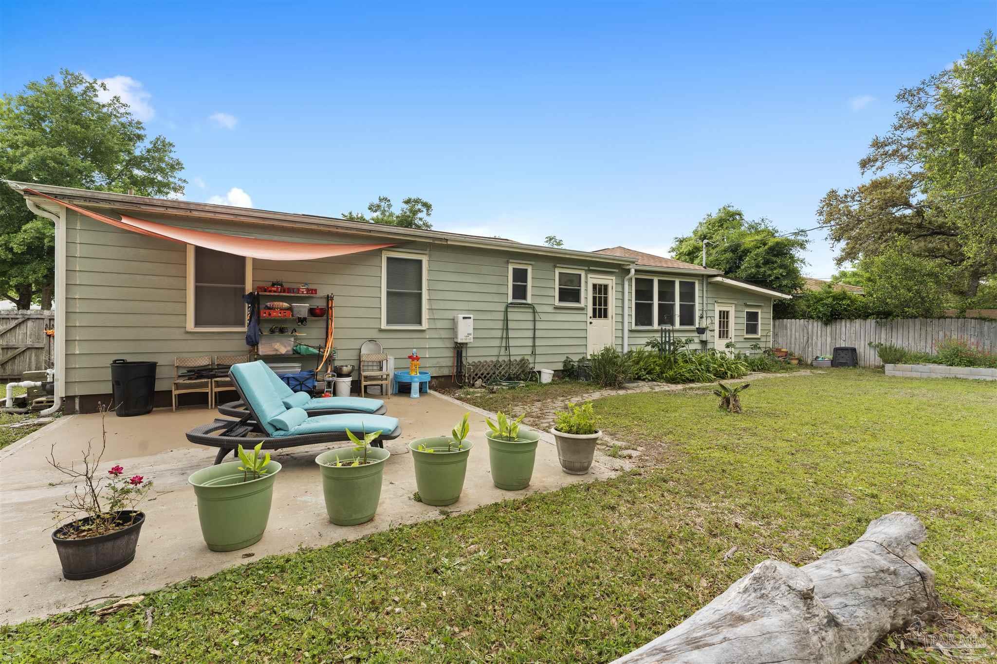 212 Southeast Kalash Road Pensacola, FL 32507 - Photo 10 of 29