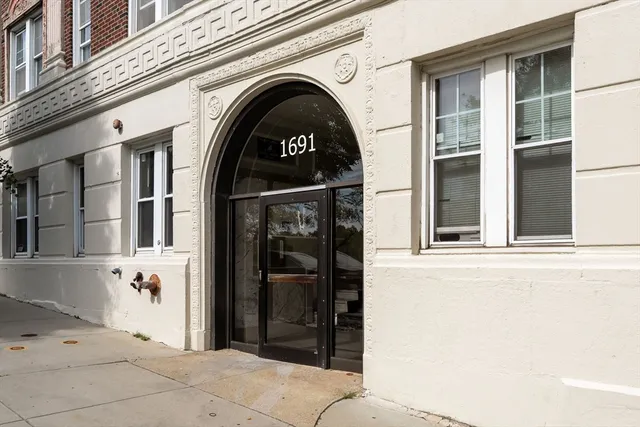 $425,000 | 1691 Commonwealth Avenue, Unit 31, Boston, MA 02135