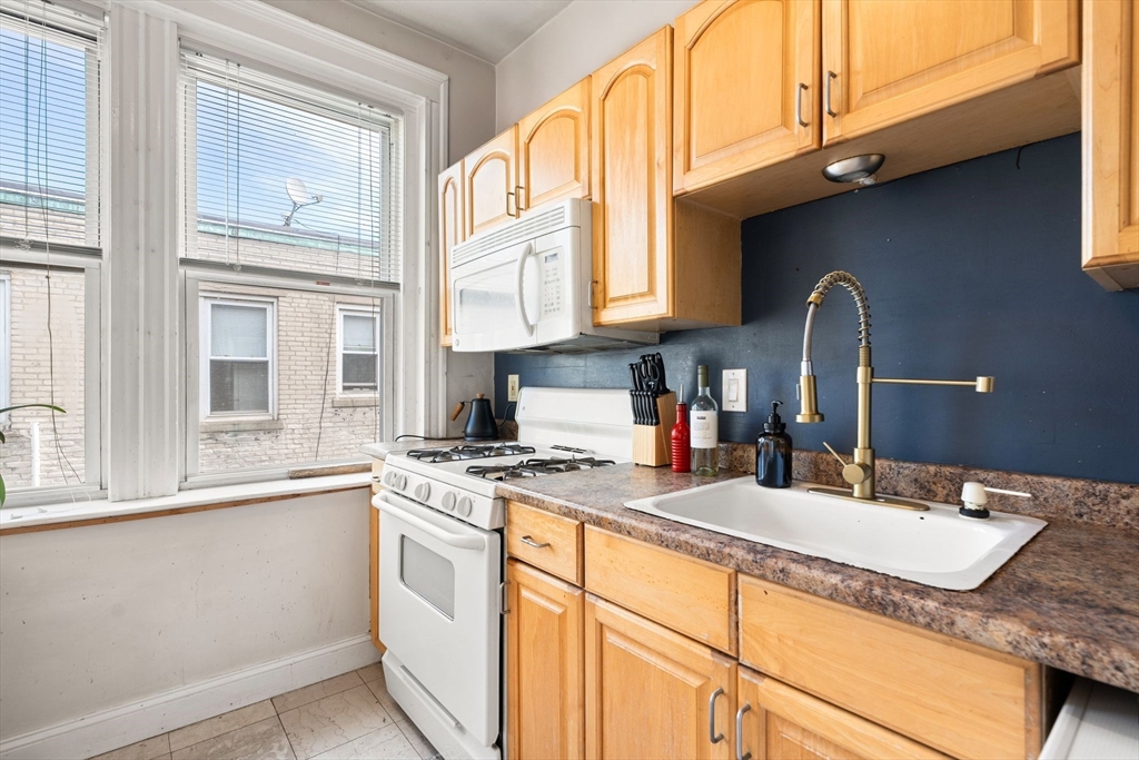1691 Commonwealth Avenue, Unit 31 Boston, MA 02135 - Photo 9 of 21
