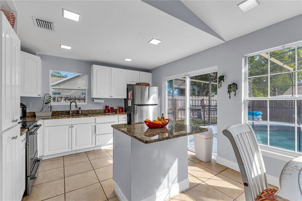 4901 Reginald Road Orlando, FL 32829 - Photo 10 of 29