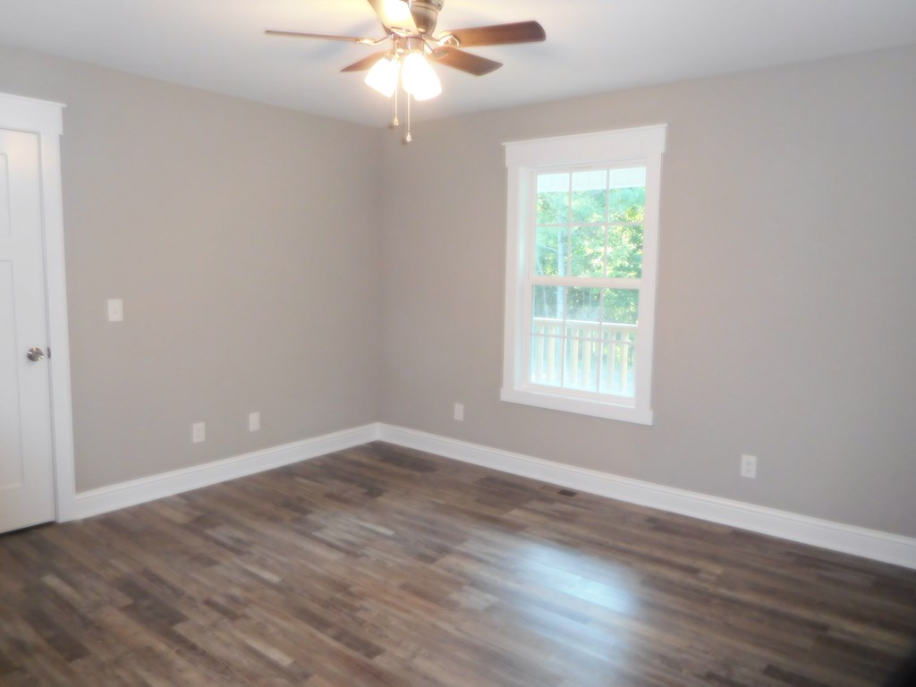 2563 Prospect Road Northeast Dalton, GA 30721 - Photo 7 of 12 Gallery Image 7