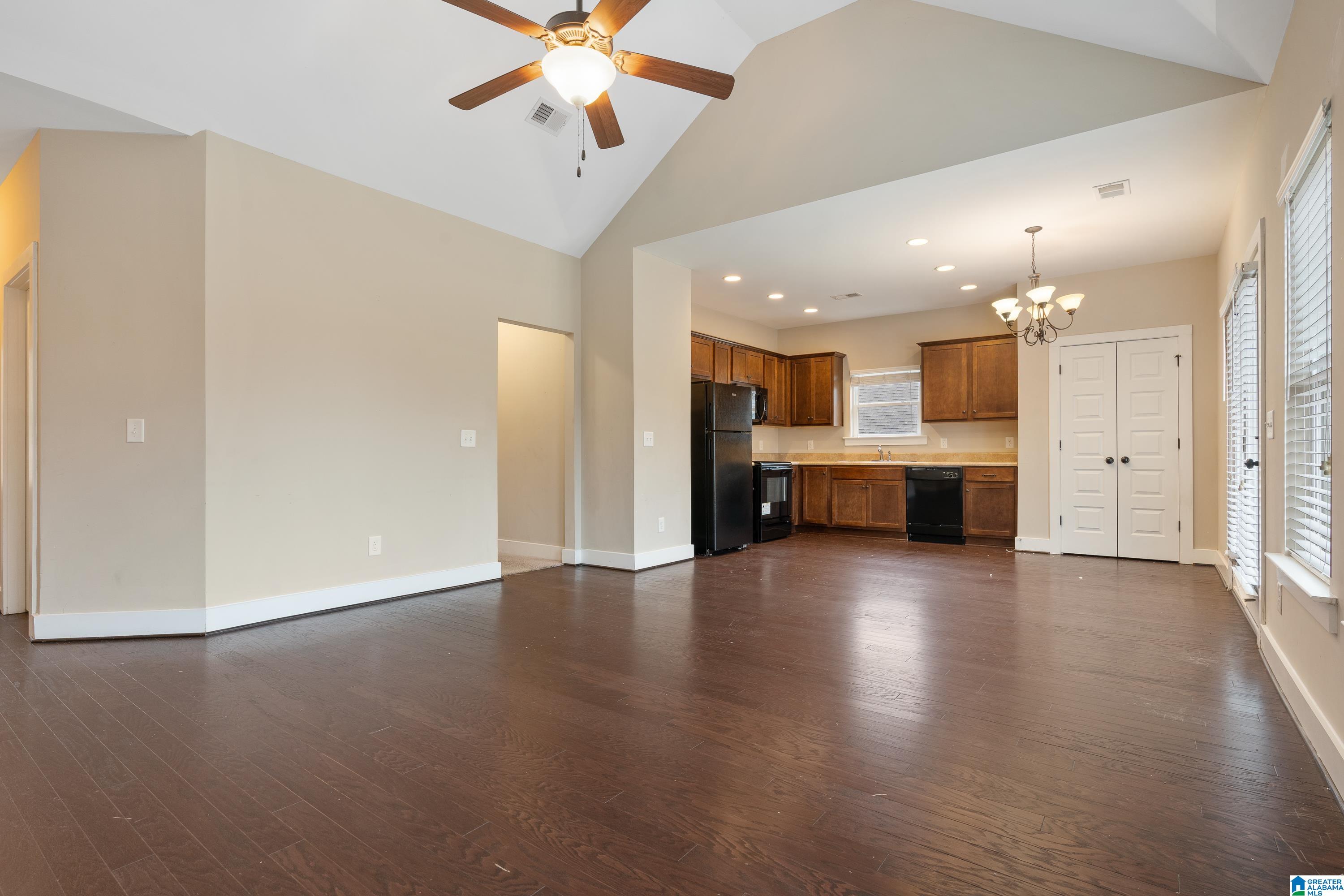 4330 Segars Cove Bessemer, AL 35022 - Photo 4 of 23