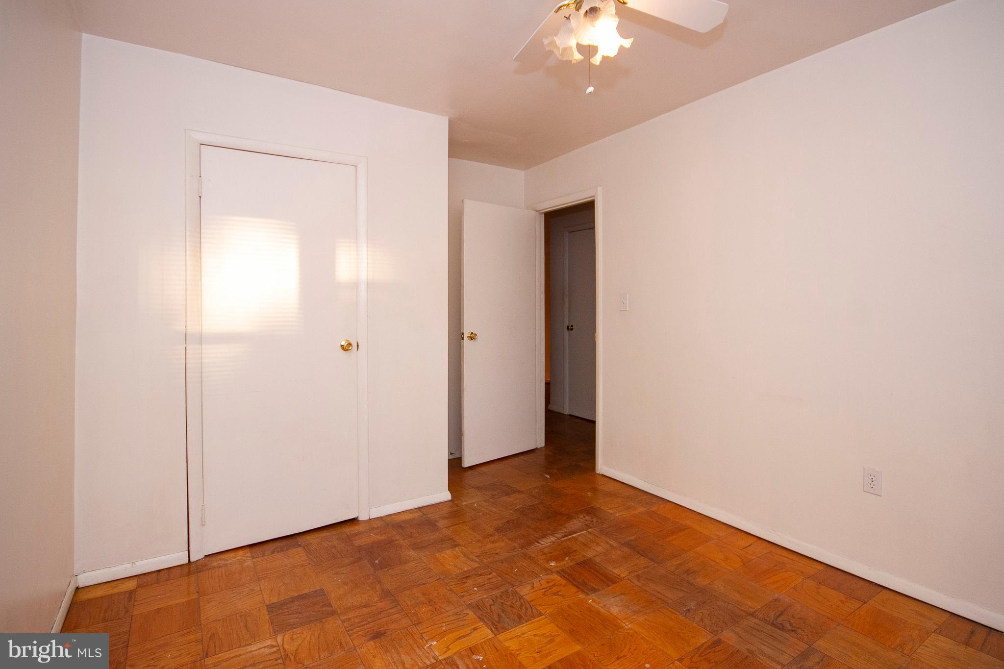 4824 Midline Road Baltimore, MD 21206 - Photo 8 of 20