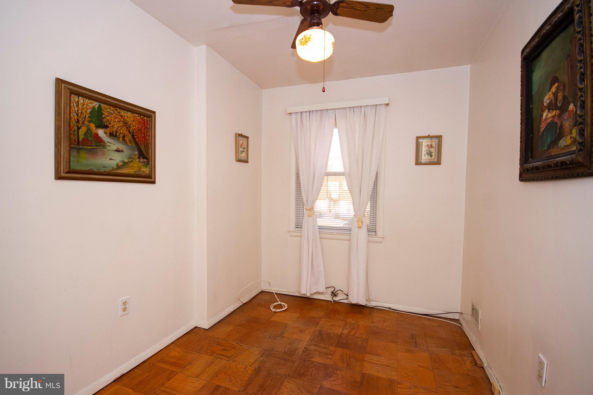 4824 Midline Road Baltimore, MD 21206 - Photo 9 of 20