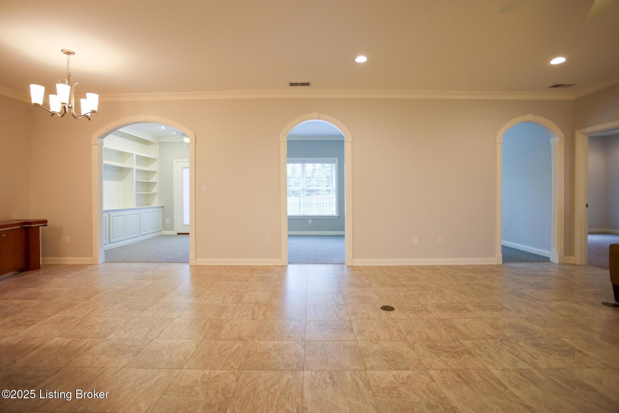 10712 Riva Road Louisville, KY 40223 - Photo 5 of 25 Beautiful Arched triple entry to family room