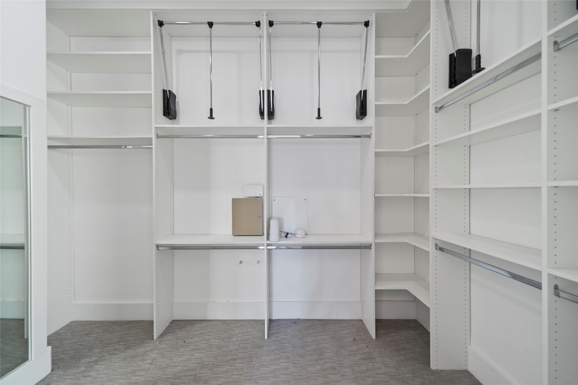 4123 Eigel Street Houston, TX 77007 - Photo 16 of 25 a view of cabinets