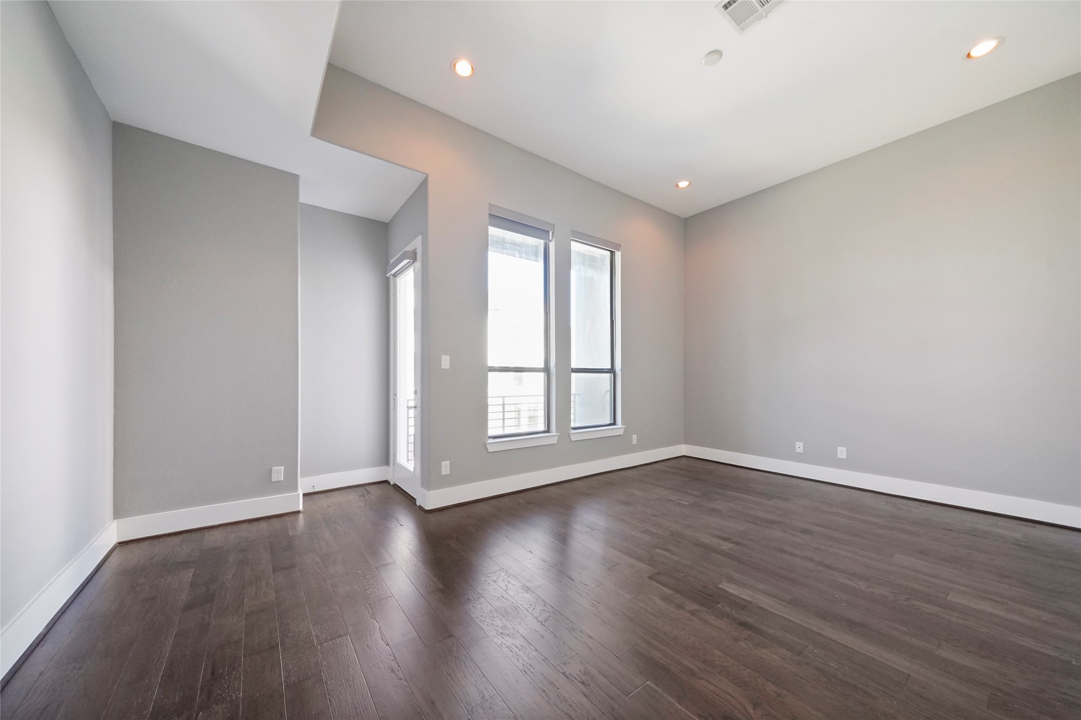 4123 Eigel Street Houston, TX 77007 - Photo 24 of 25 wooden floor in an empty room with a window