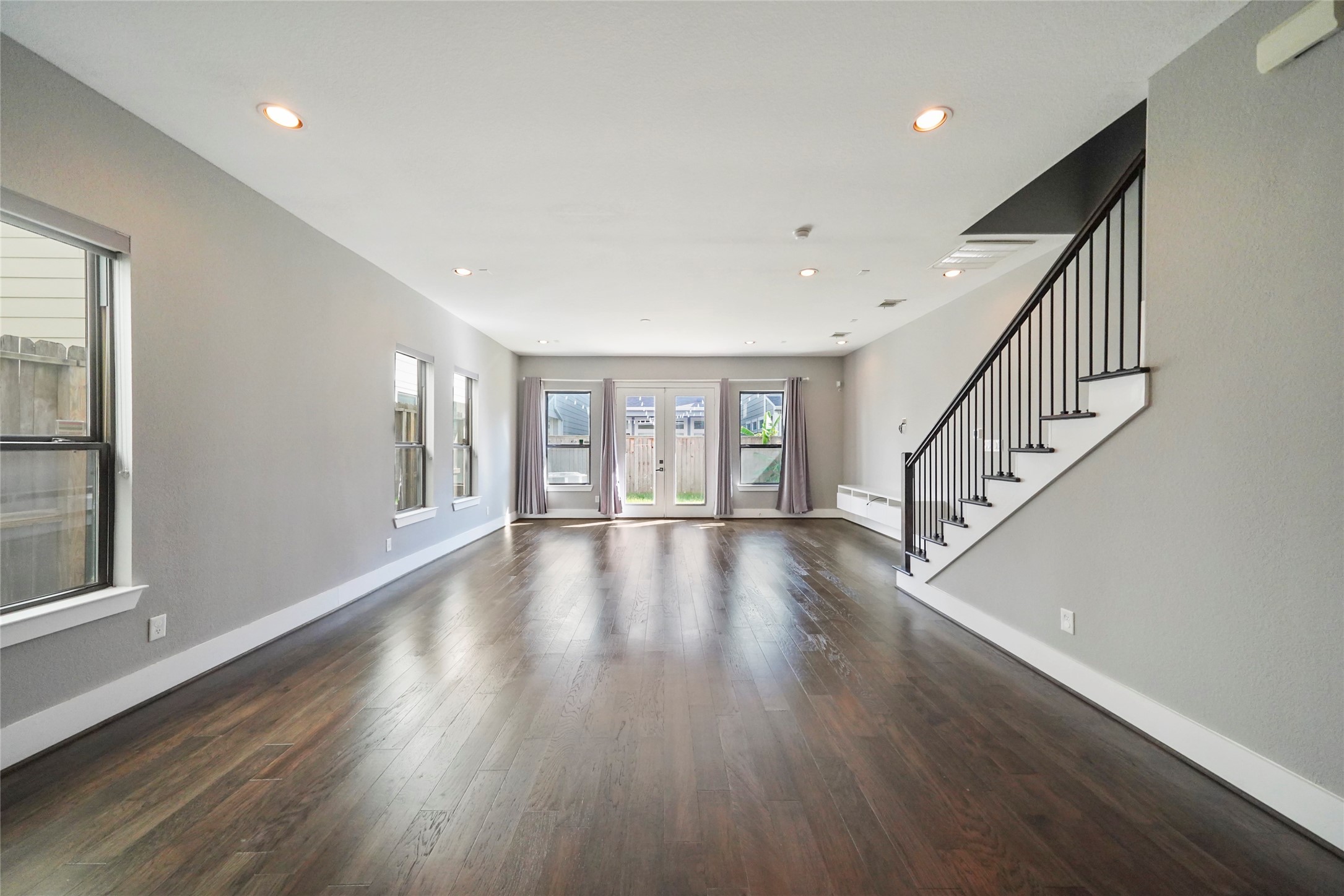 4123 Eigel Street Houston, TX 77007 - Photo 3 of 25 a view of an entryway with wooden floor