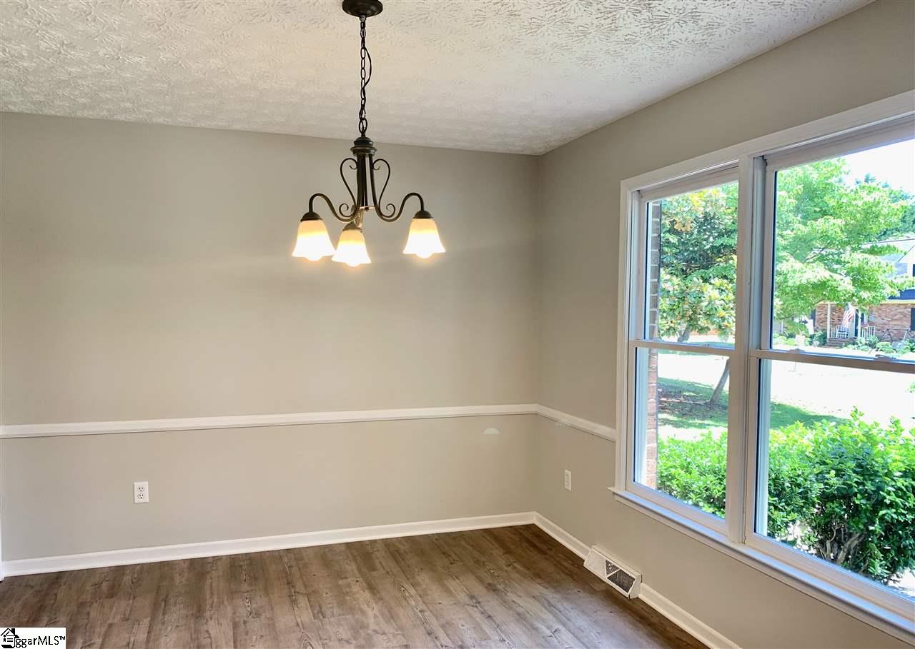 5 Cobblestone Road Greenville, SC 29615 - Photo 4 of 14 Gallery Image 4