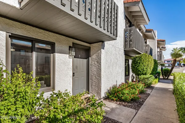 $335,000 | 3434 North 11th Street, Unit 5, Phoenix, AZ 85014