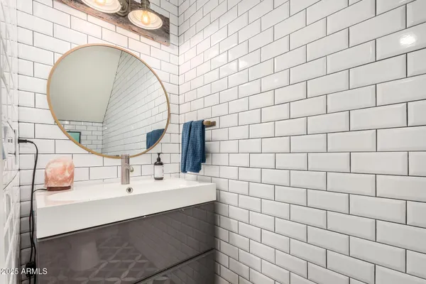 $335,000 | 3434 North 11th Street, Unit 5, Phoenix, AZ 85014