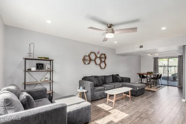 $335,000 | 3434 North 11th Street, Unit 5, Phoenix, AZ 85014