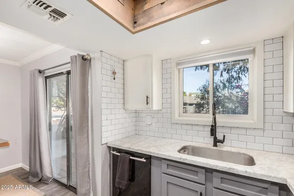 $335,000 | 3434 North 11th Street, Unit 5, Phoenix, AZ 85014