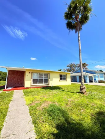 $2,300 | 3231 Southeast Monte Vista Street, Port St. Lucie, FL 34952