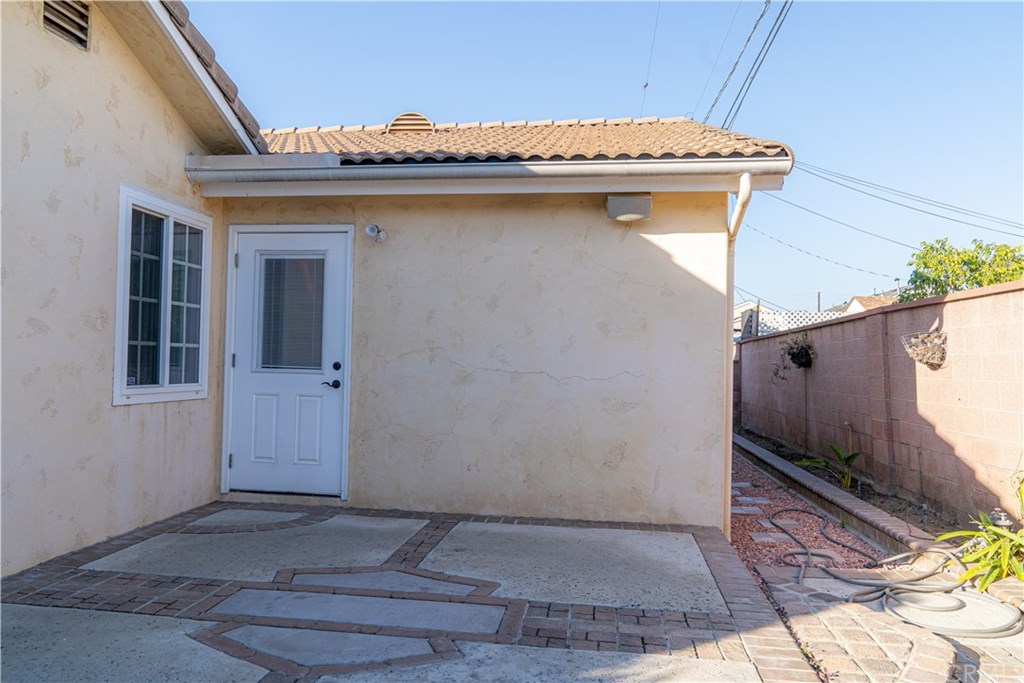 14502 Perilla Avenue Paramount, CA 90723 - Photo 16 of 21