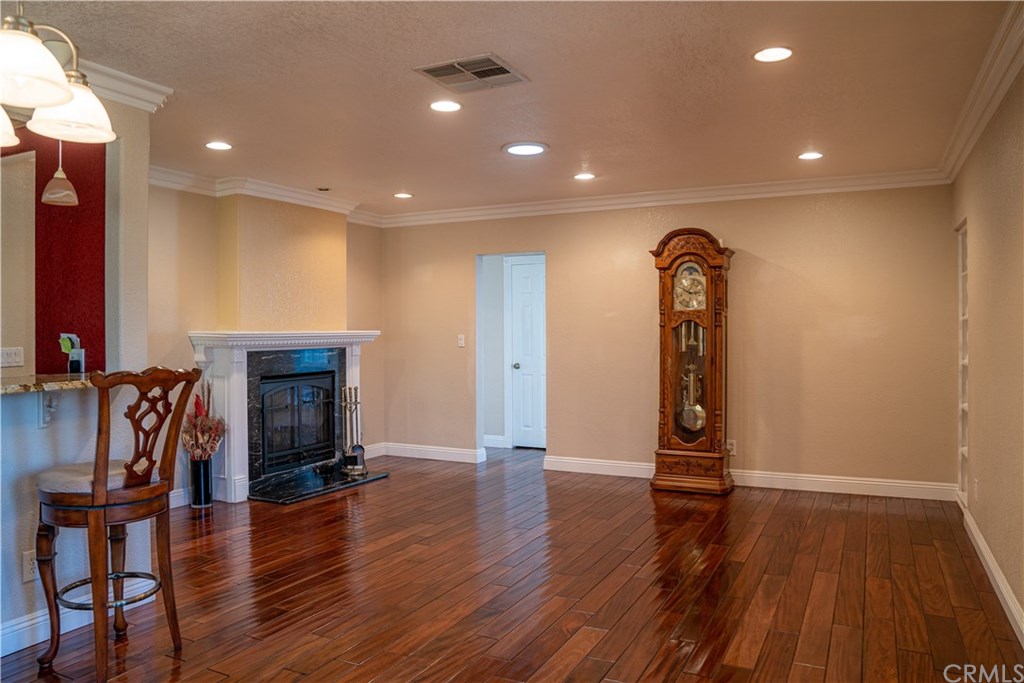 14502 Perilla Avenue Paramount, CA 90723 - Photo 3 of 21