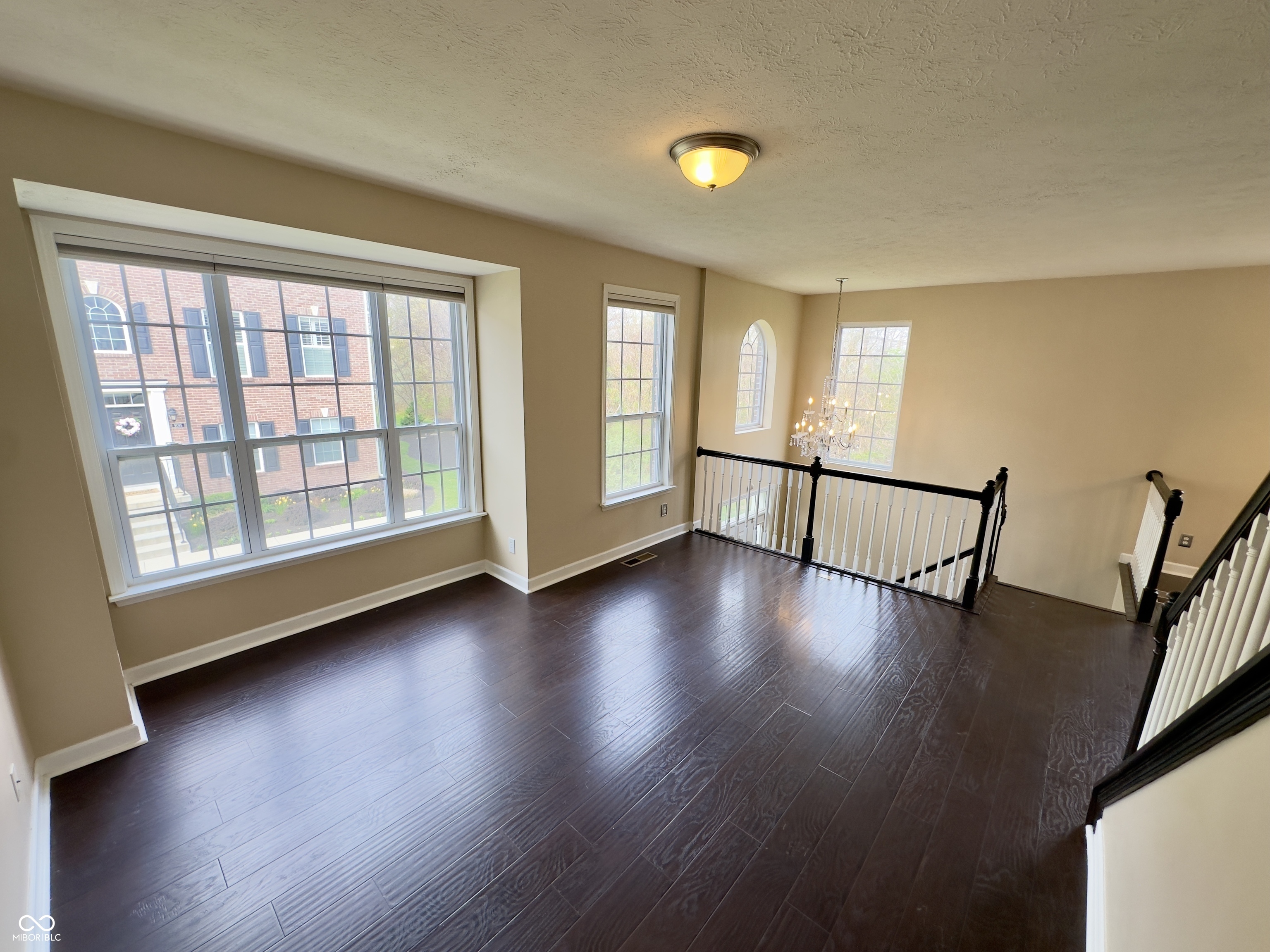 9094 Demarest Drive Fishers, IN 46038 - Photo 4 of 46