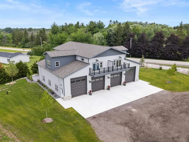 $649,900 | N10276 Lakeview Haven Drive, Malone, WI 53049