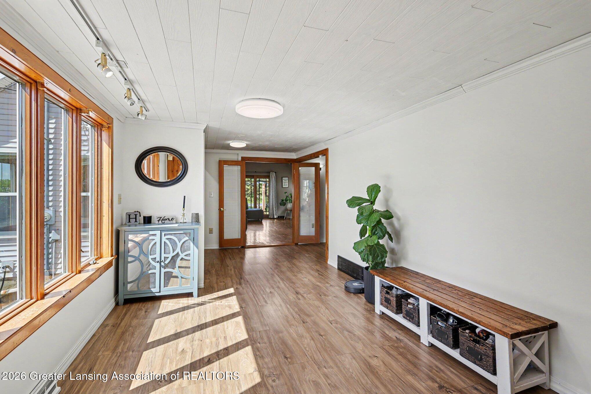 2426 East Colony Road St. Johns, MI 48879 - Photo 11 of 45 Entry