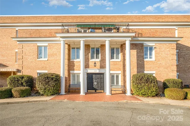 $285,000 | 4527 Gaynor Road, Unit 303, Charlotte, NC 28211