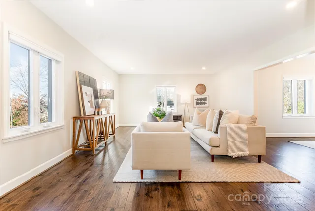 $285,000 | 4527 Gaynor Road, Unit 303, Charlotte, NC 28211