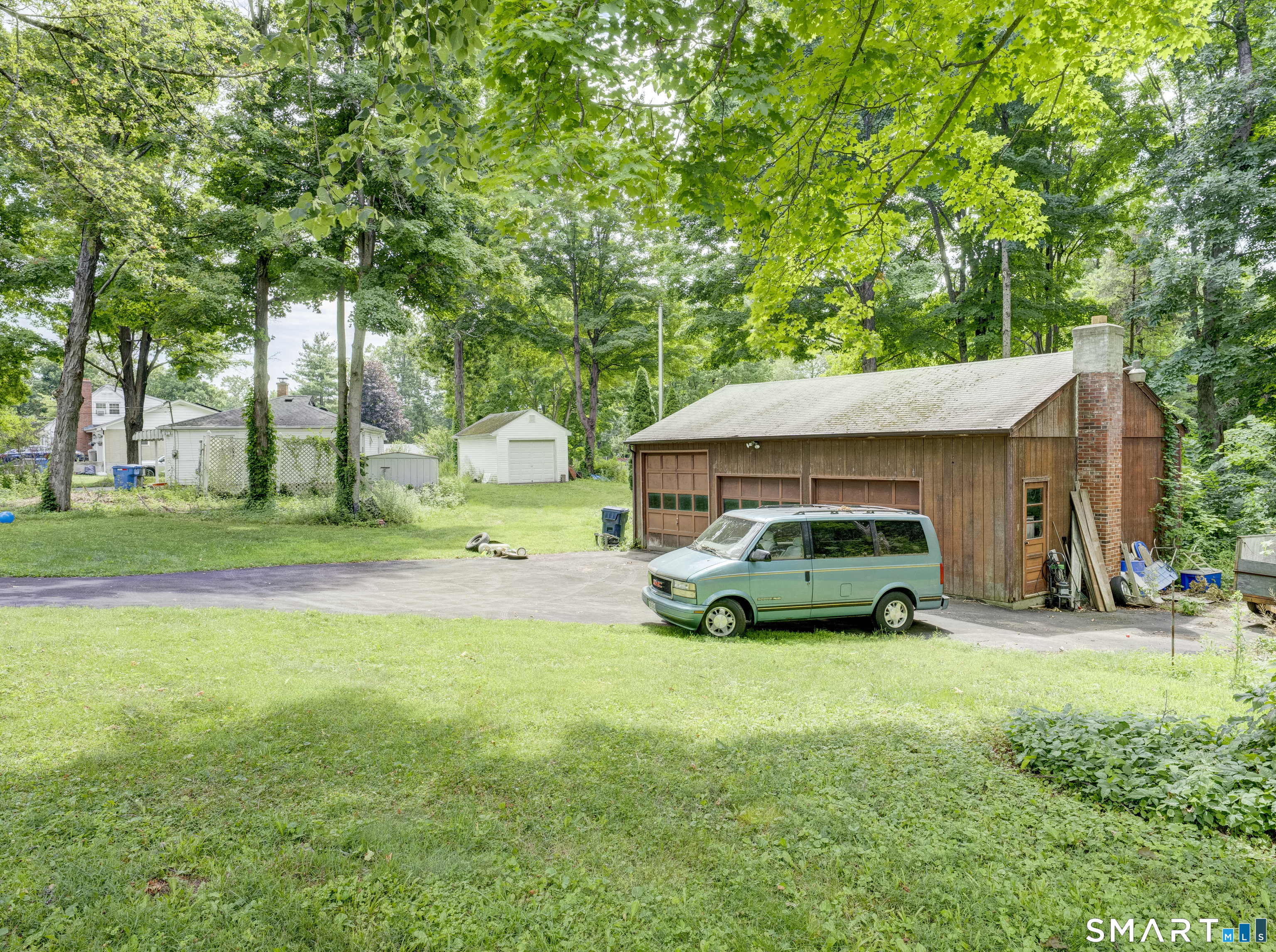 42 Mines Road Bristol, CT 06010 - Photo 10 of 30