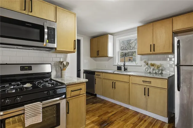 $324,900 | 6 Field Avenue, West Warwick, RI 02893