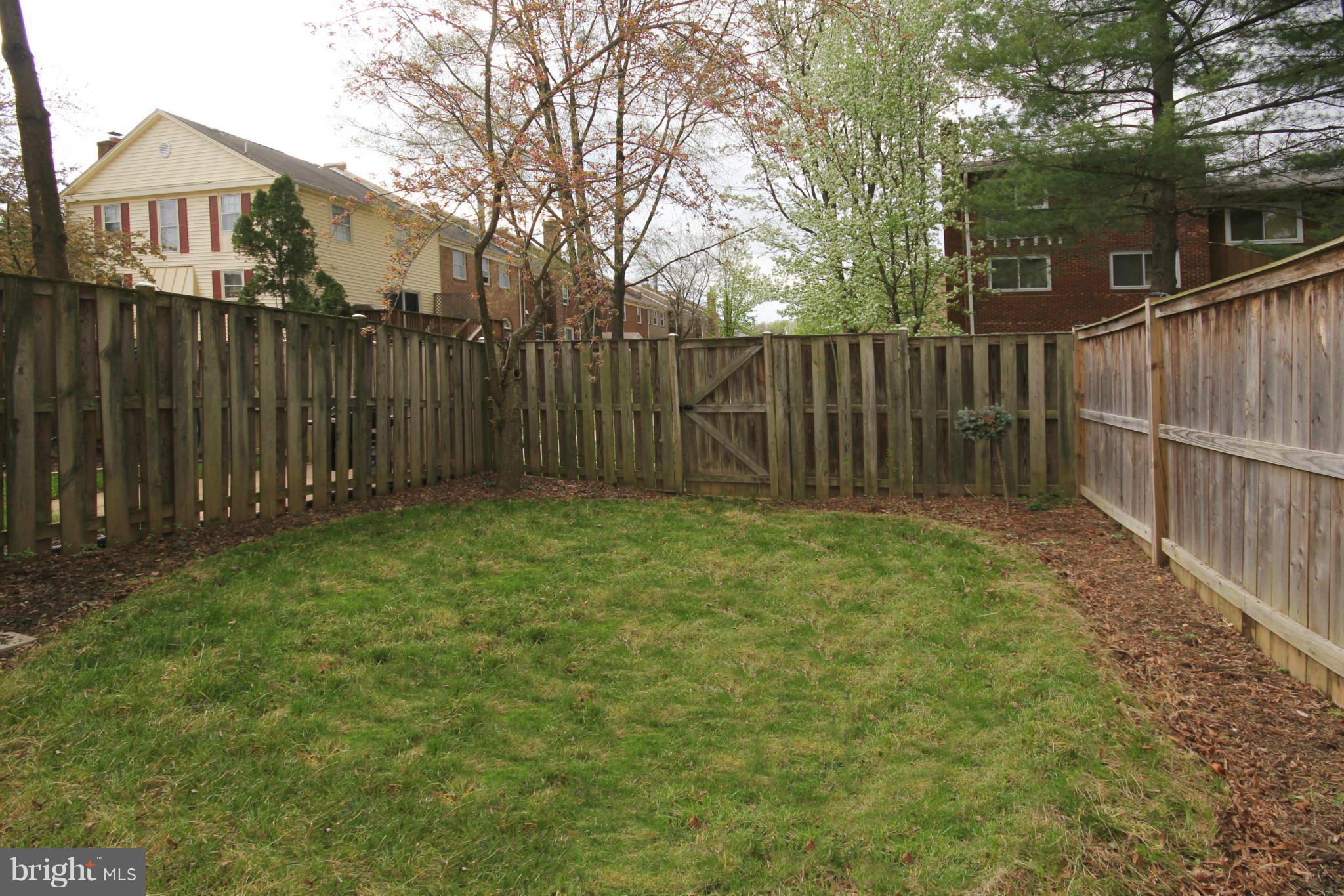 8020 Northumberland Road Springfield, VA 22153 - Photo 28 of 30 Exterior (Rear)