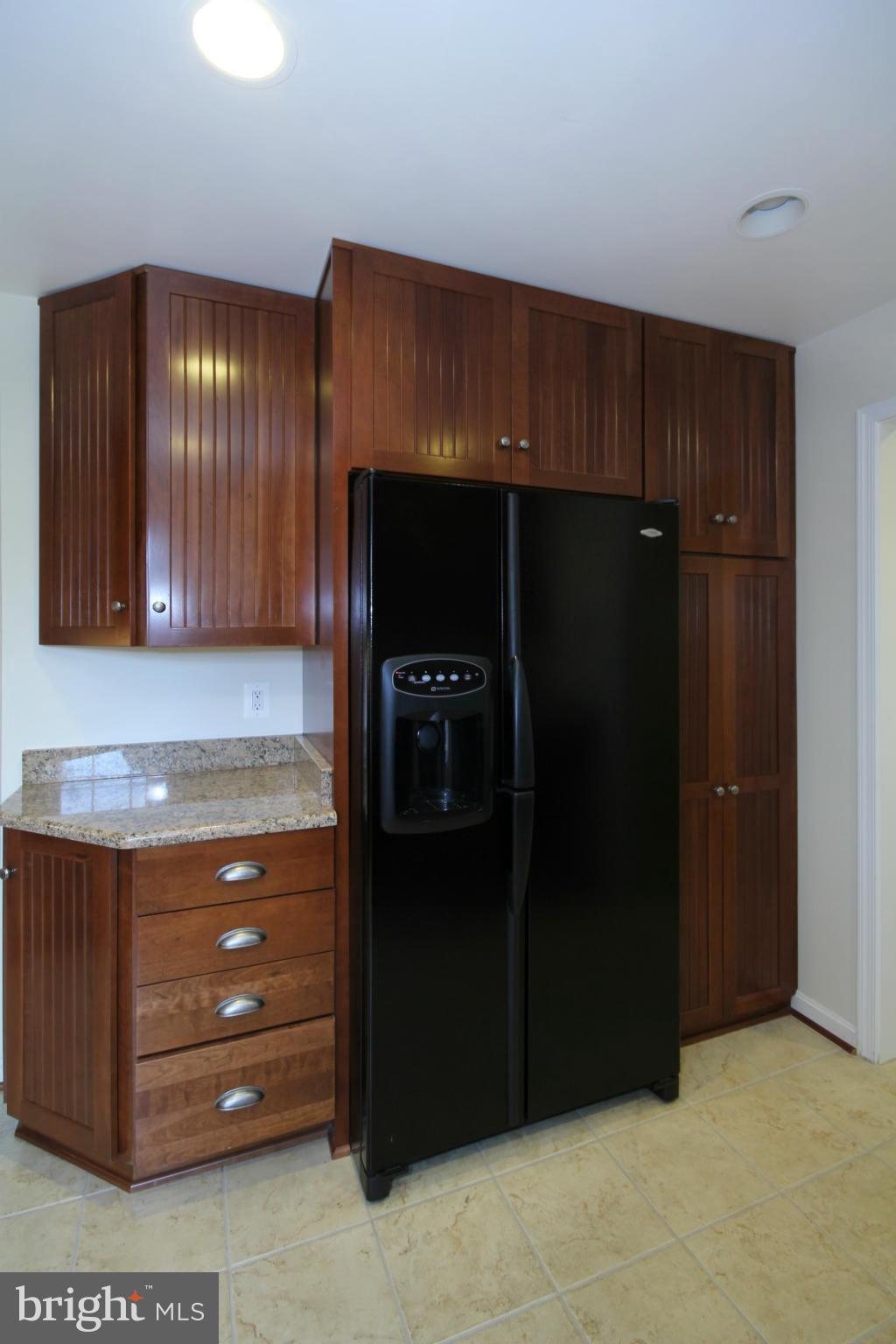 8020 Northumberland Road Springfield, VA 22153 - Photo 7 of 30 Kitchen