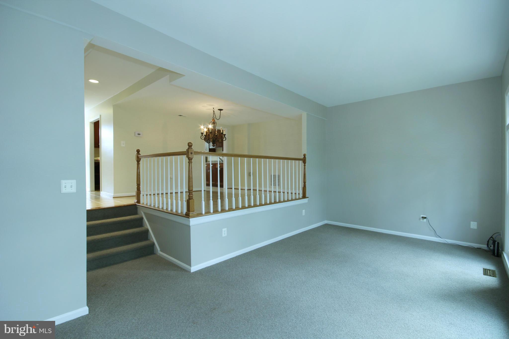 8020 Northumberland Road Springfield, VA 22153 - Photo 10 of 30 Living Room