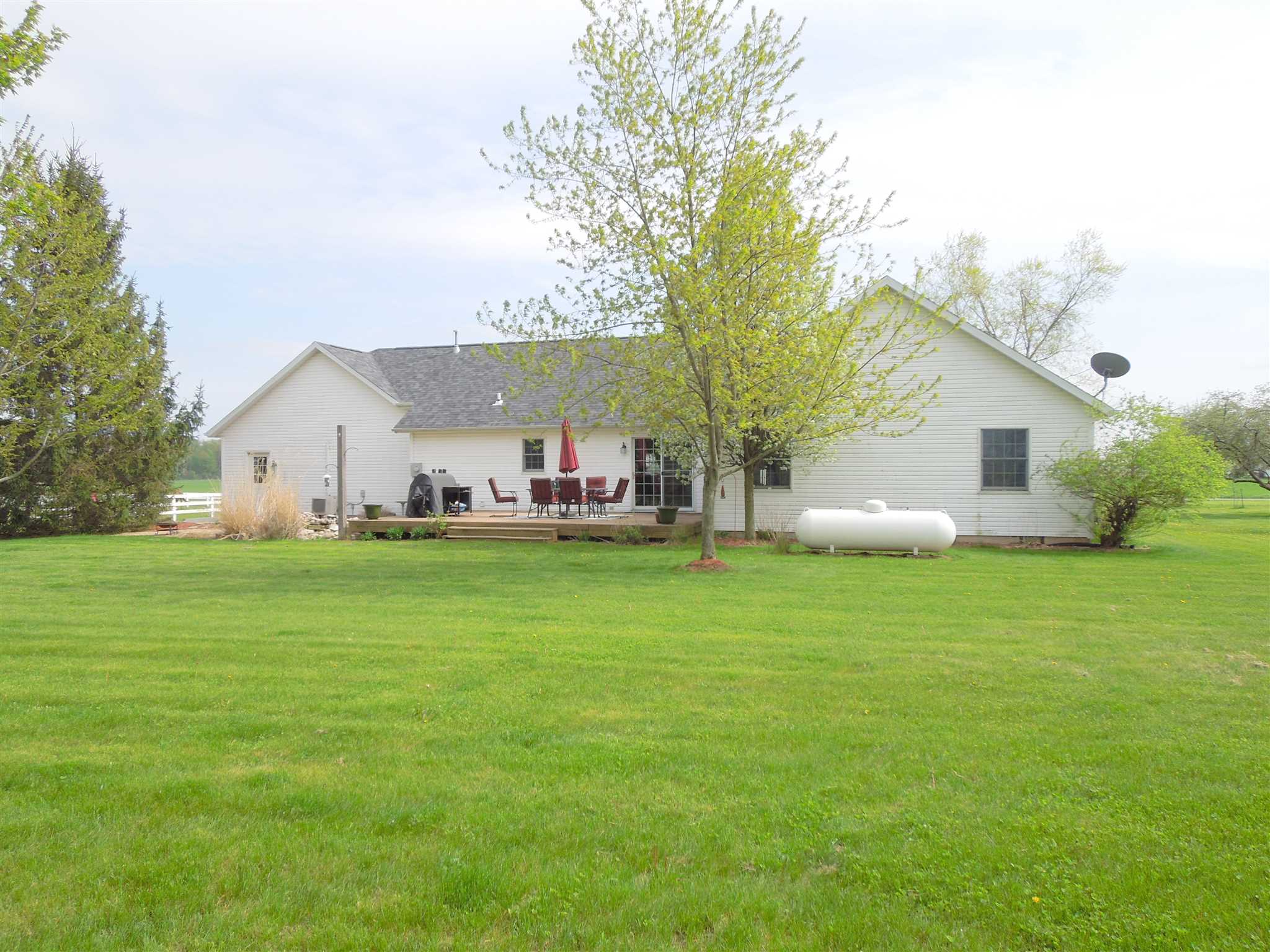 20920 Springfield Center Road Harlan, IN 46743 - Photo 3 of 36