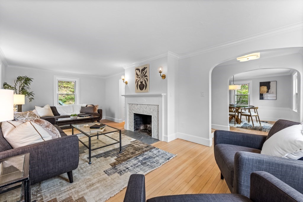 127 Prospect Street Wellesley, MA 02481 - Photo 9 of 40
