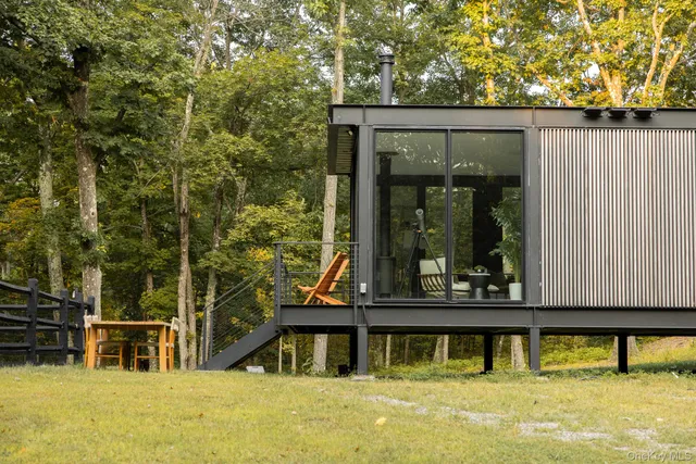 $795,000 | 283 Willow Glen Road, Red Hook, NY 12571