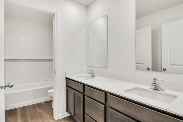 $589,990 | 14749 South Greenbriar Drive, Plainfield, IL 60544