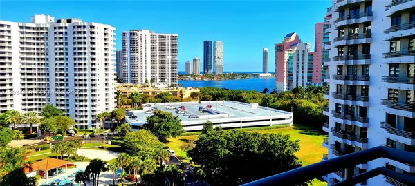 $2,950 | 3300 Northeast 191st Street, Unit 1207, Aventura, FL 33180