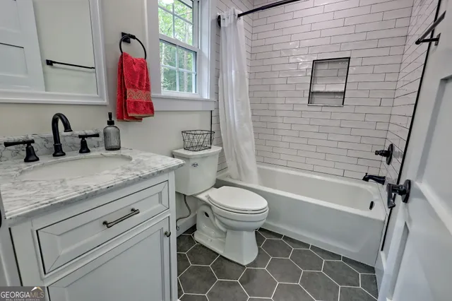 $675,000 | 63 Redwood Lane, Tiger, GA 30576