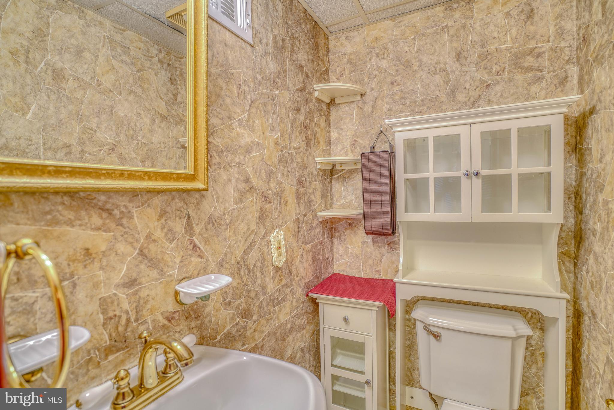 329 Laurel Road Sharon Hill, PA 19079 - Photo 13 of 38 Gallery Image 13