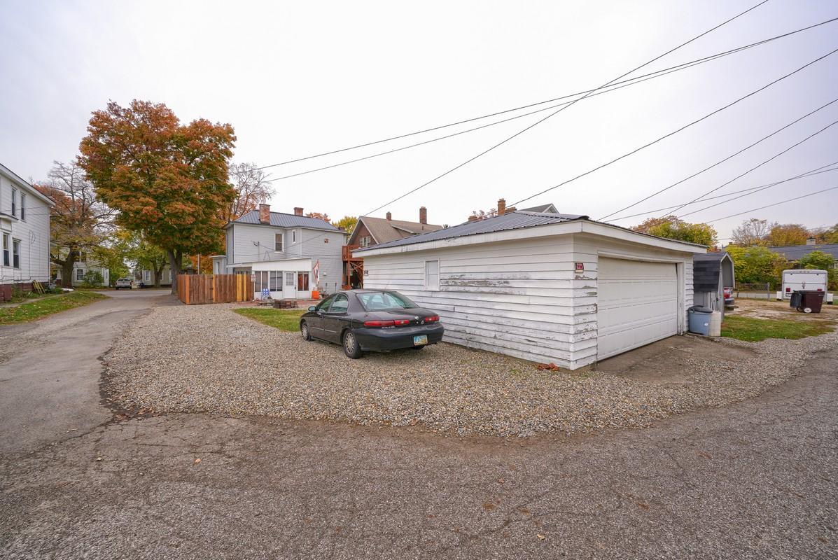 470 North Court Street Circleville, OH 43113 - Photo 11 of 38