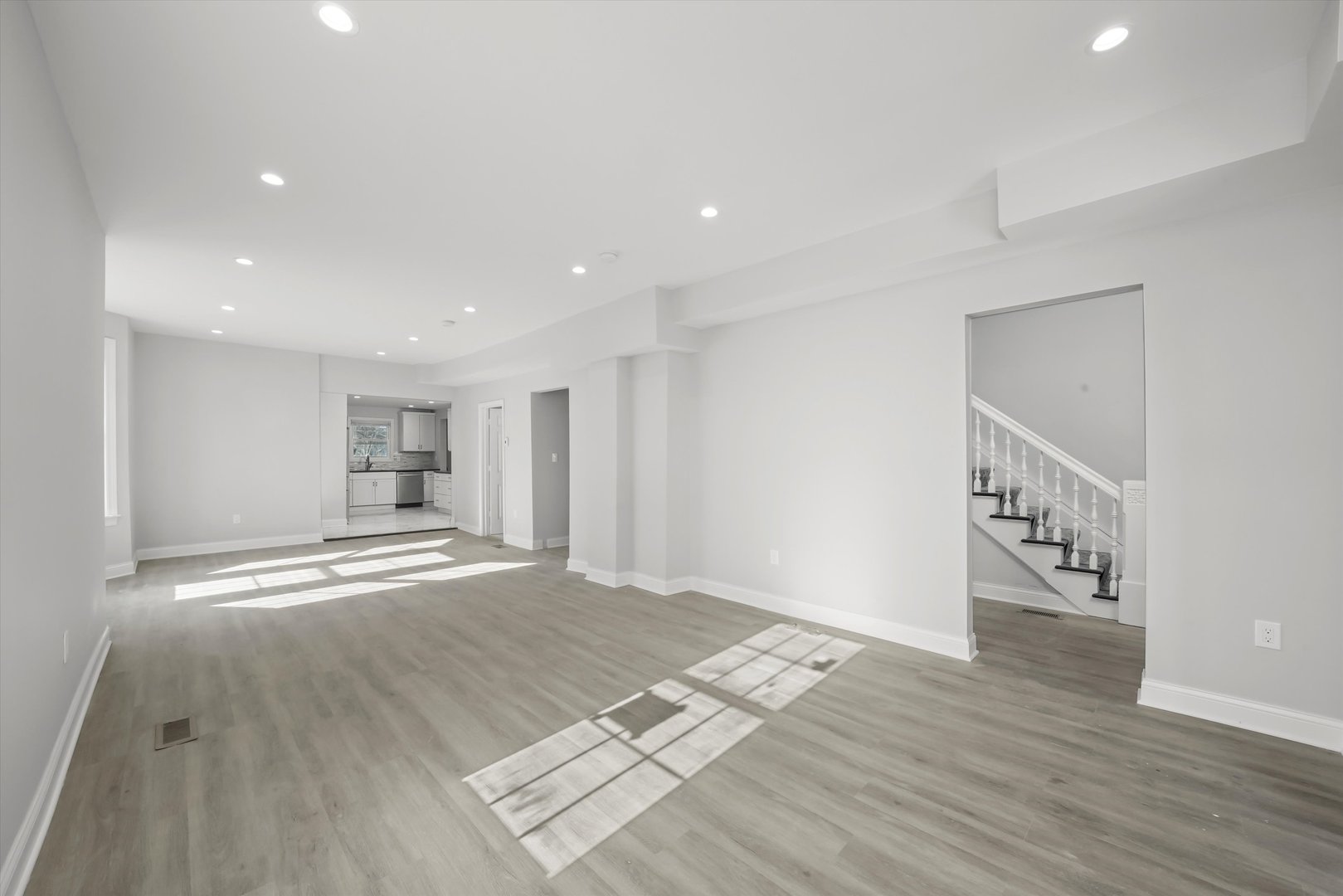 322 Chestnut Street Addison, IL 60101 - Photo 8 of 43 Gallery Image 8