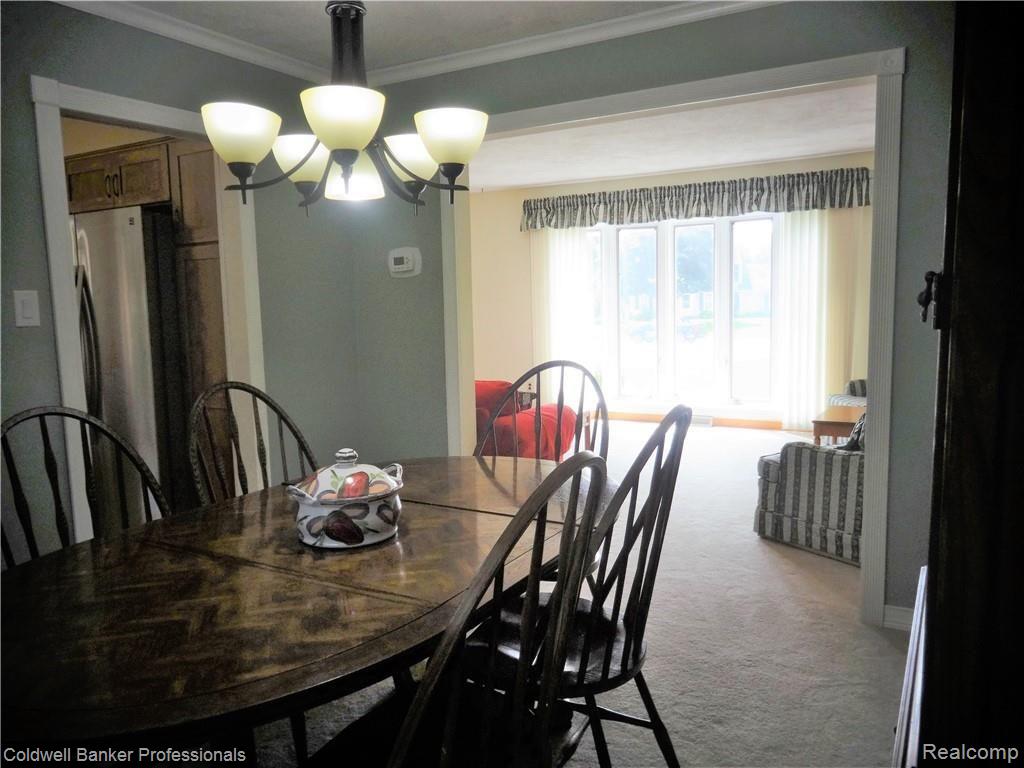 5065 Aintree Court Rochester, MI 48306 - Photo 21 of 59 5065 Aintree Ct__Dining room