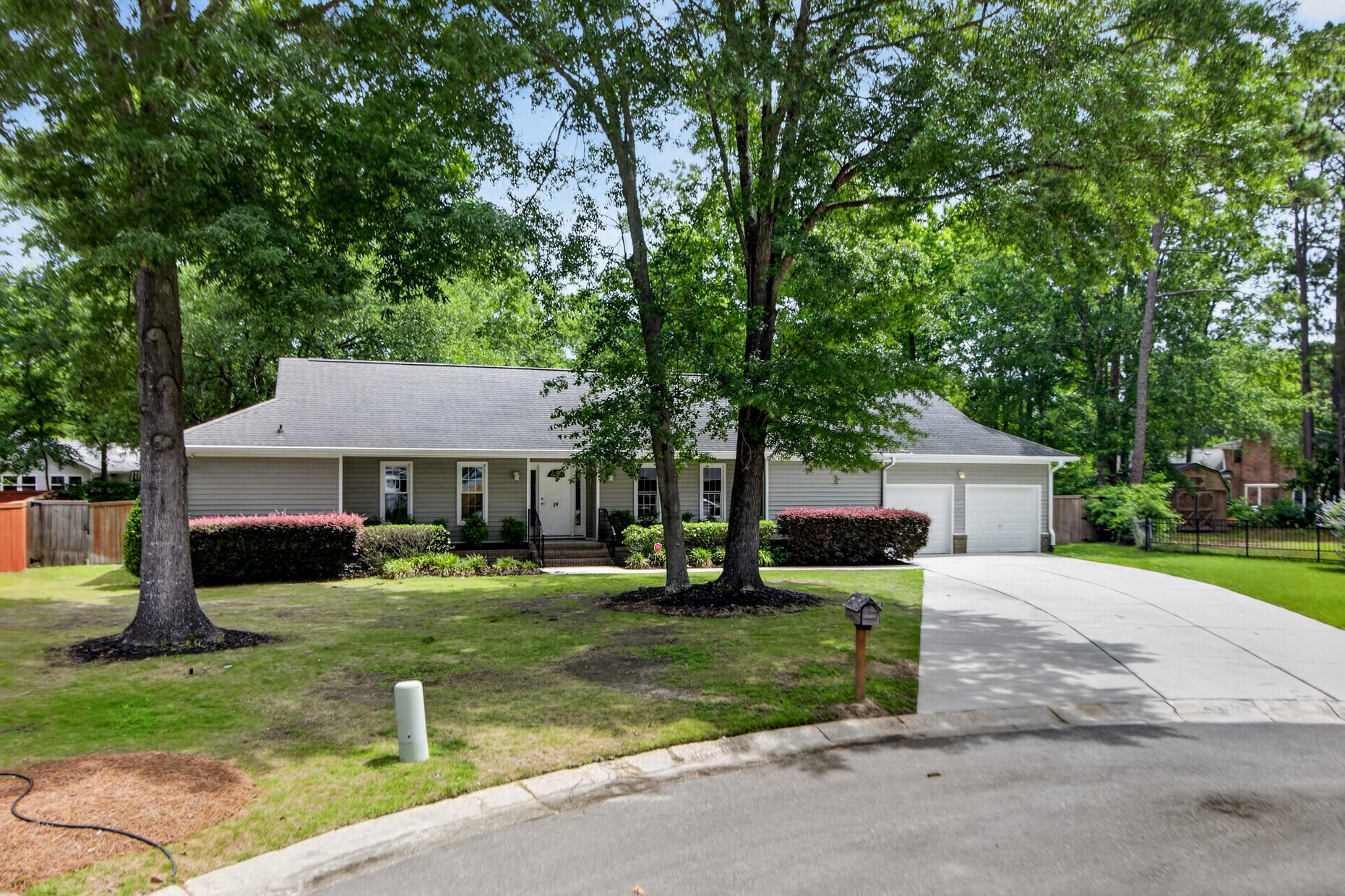 19 Milano Court Hanahan, SC 29410 - Photo 3 of 46