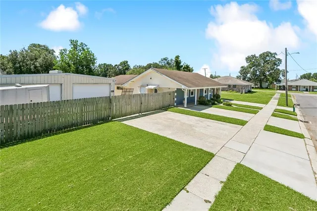 $364,000 | 708 West Solidelle Street, Chalmette, LA 70043