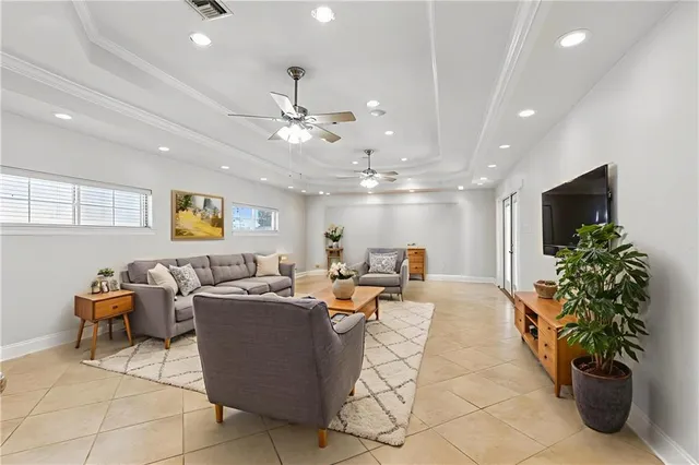 $364,000 | 708 West Solidelle Street, Chalmette, LA 70043