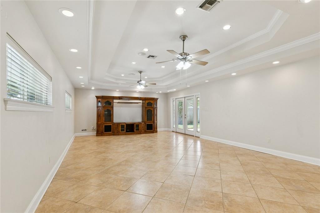 708 West Solidelle Street Chalmette, LA 70043 - Photo 13 of 36