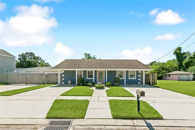 $364,000 | 708 West Solidelle Street, Chalmette, LA 70043